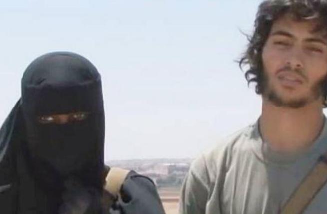 British woman vows to become first female ISIS to behead western prisoners in Syria